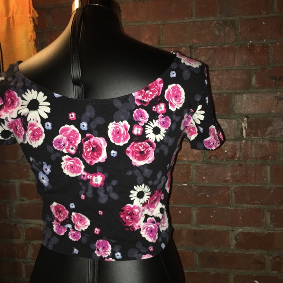 H&M Croptop - Picture 2 of 3